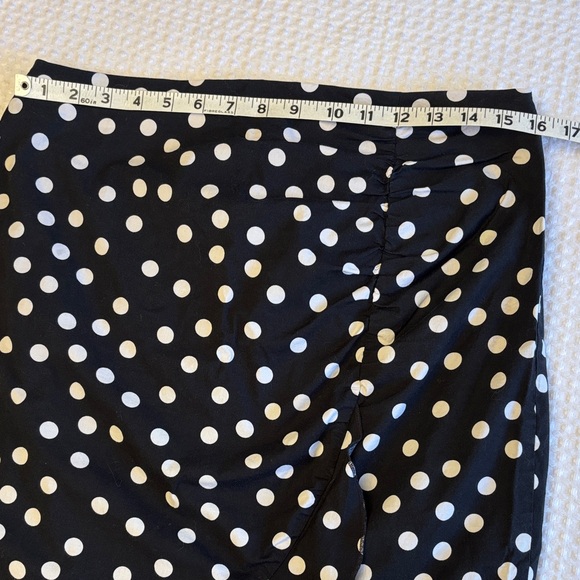 White House Black Market Size 10 Polka Dot Ruffle Pencil Skirt Black White - Picture 13 of 15